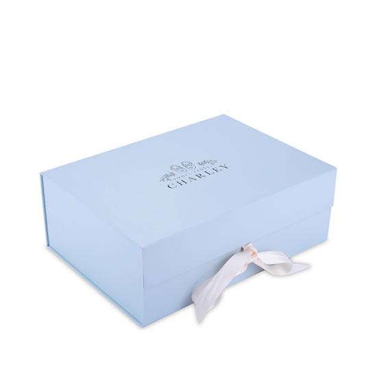 Ribbon Closure Gift Box